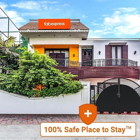 Fabexpress Nestlay Rooms - 100M From Velammal Hall, Moggappair Chennai Eksteriør bilde