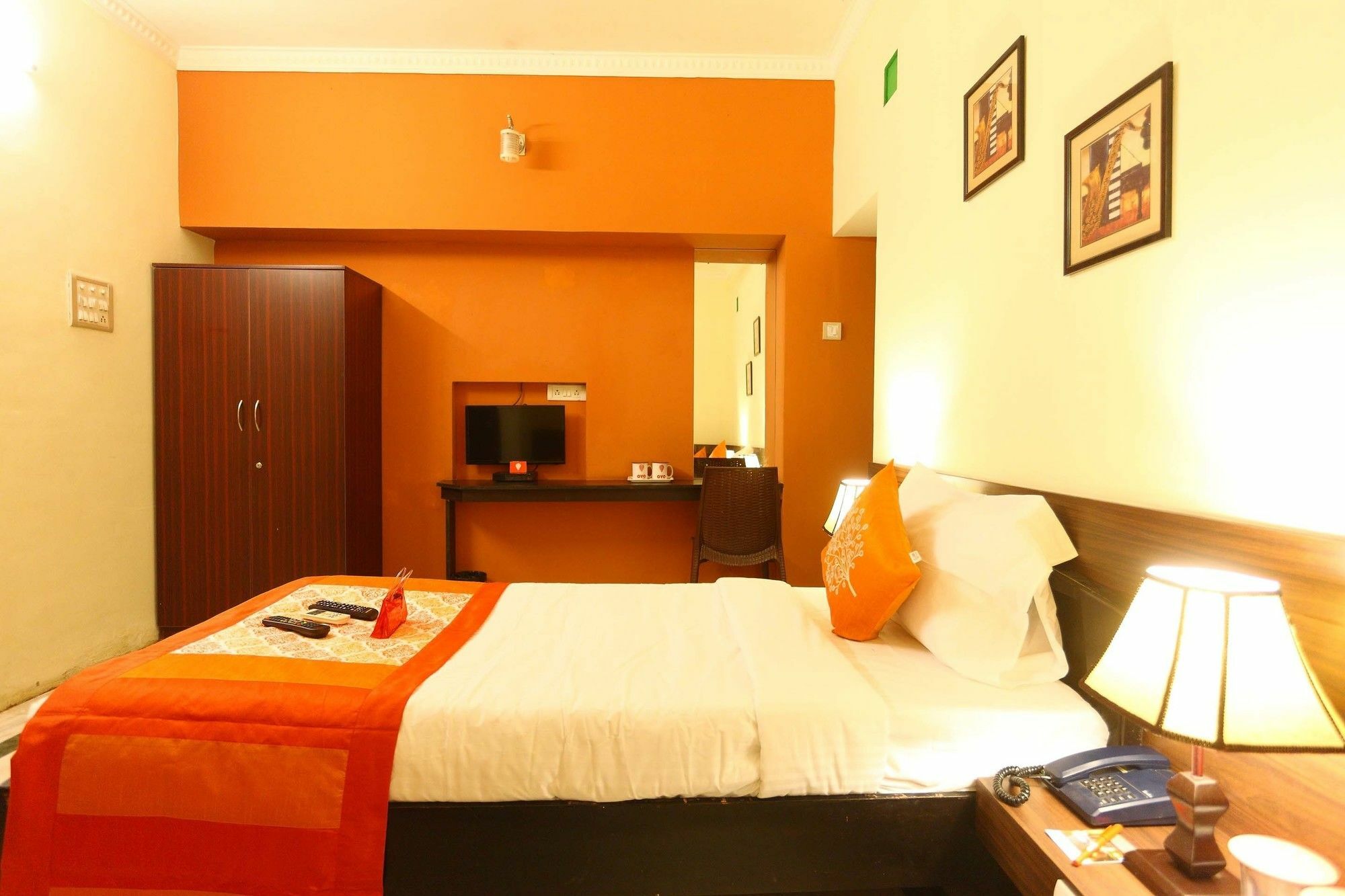 Fabexpress Nestlay Rooms - 100M From Velammal Hall, Moggappair Chennai Eksteriør bilde