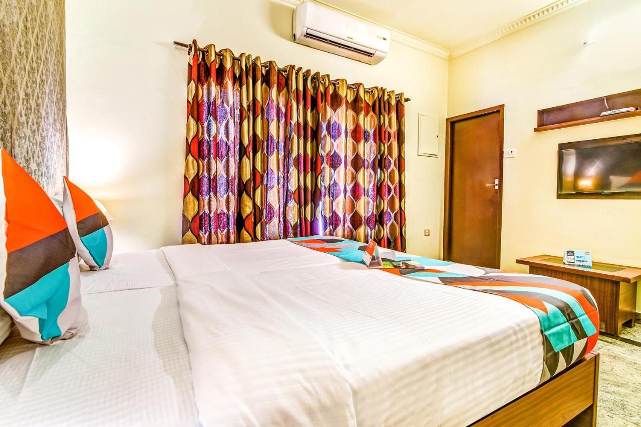 Fabexpress Nestlay Rooms - 100M From Velammal Hall, Moggappair Chennai Eksteriør bilde