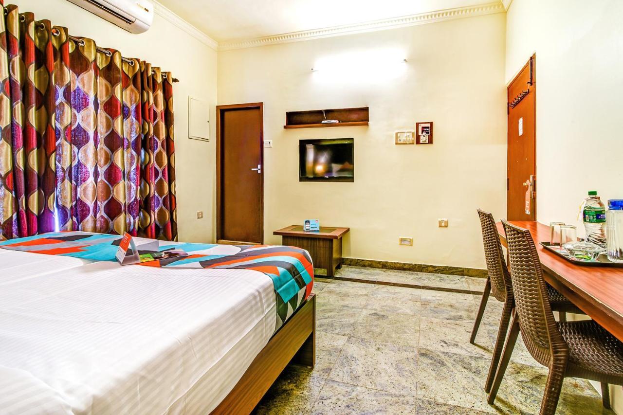 Fabexpress Nestlay Rooms - 100M From Velammal Hall, Moggappair Chennai Eksteriør bilde
